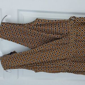 Geometric Patterned Sleeveless Jumpsuit 14 Wide.Jones of New York